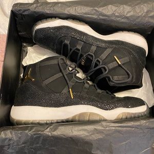 Air Jordan 11 Retro Heriess Black
